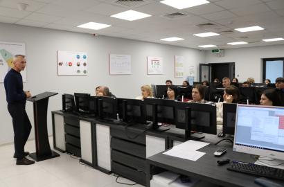 Peste 100 de specialiști instruiți în a doua săptămână de cursuri 112