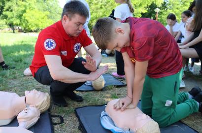 „Vacanță în Siguranță” – campanie de informare și educare privind prevenirea riscurilor și utilizarea responsabilă a numărului unic de urgență 112 în taberele de vară
