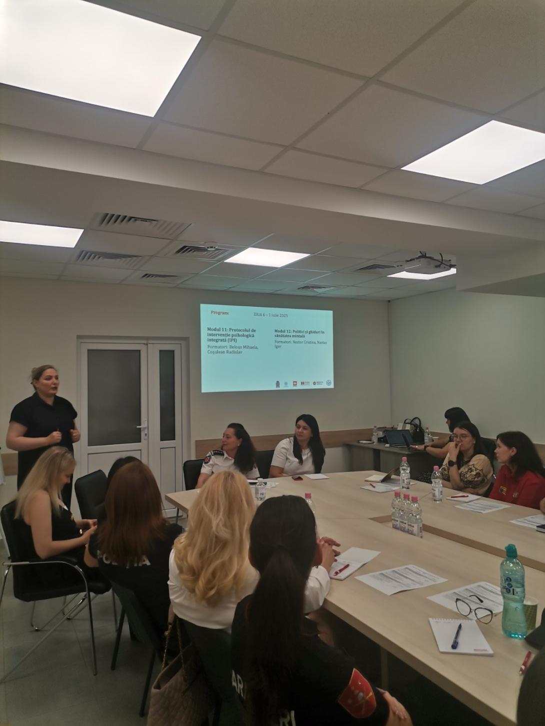 Serviciul 112 participă la un curs de formare în domeniul sănătății mintale, organizat de Academia „Ștefan cel Mare” a MAI